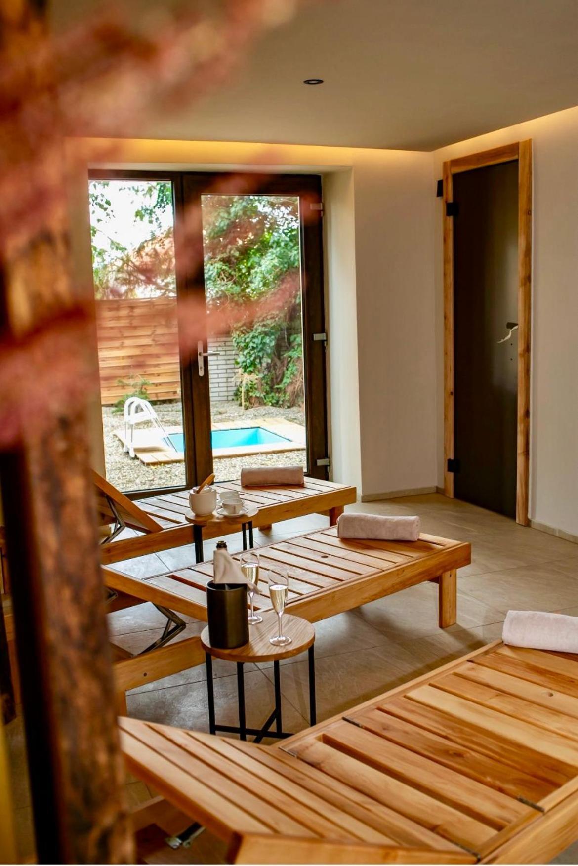 Golden Golem Hotel & Spa Прага Екстер'єр фото