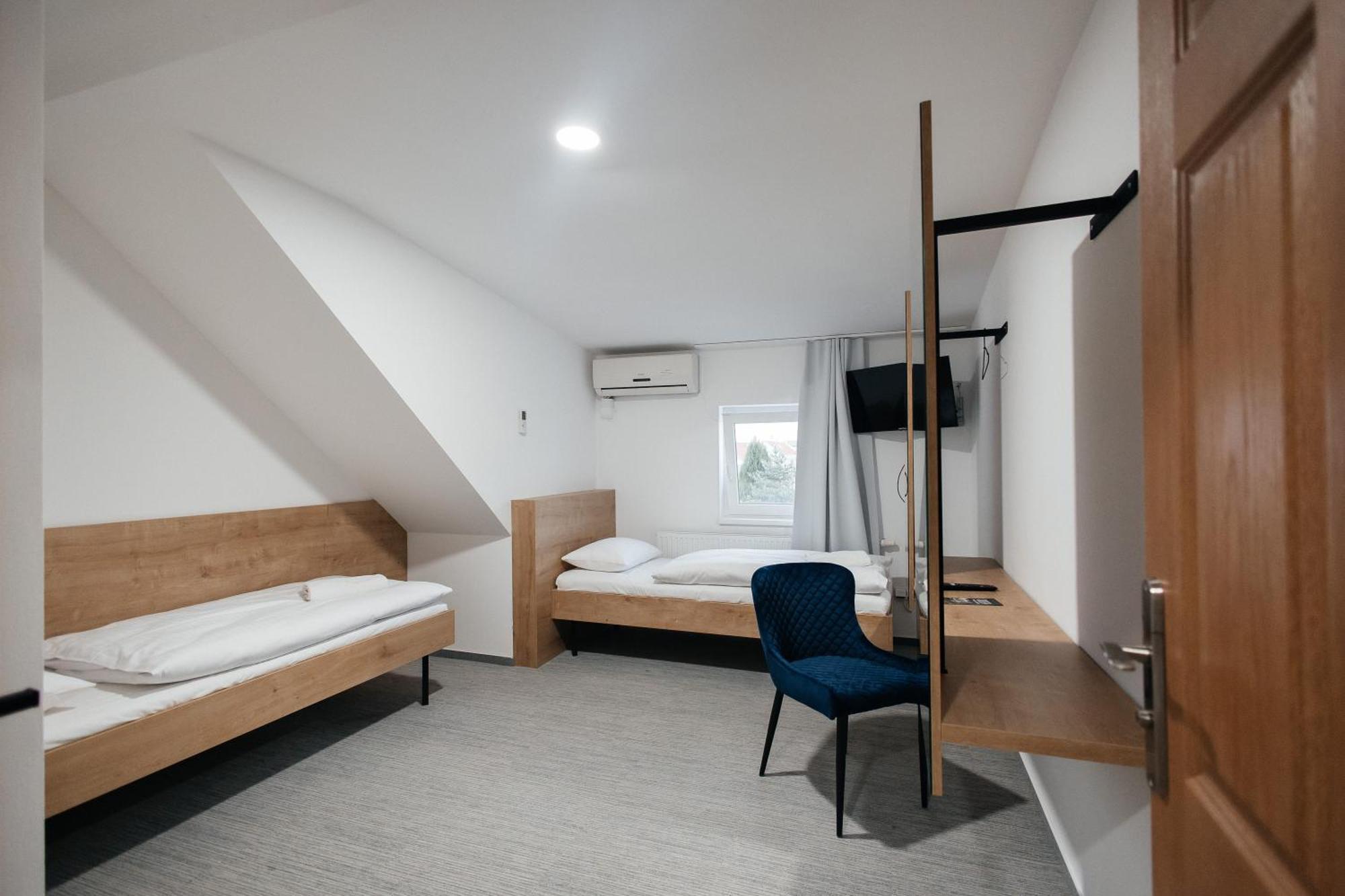 Golden Golem Hotel & Spa Прага Екстер'єр фото