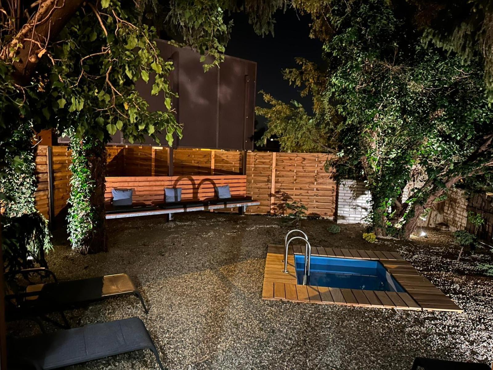 Golden Golem Hotel & Spa Прага Екстер'єр фото