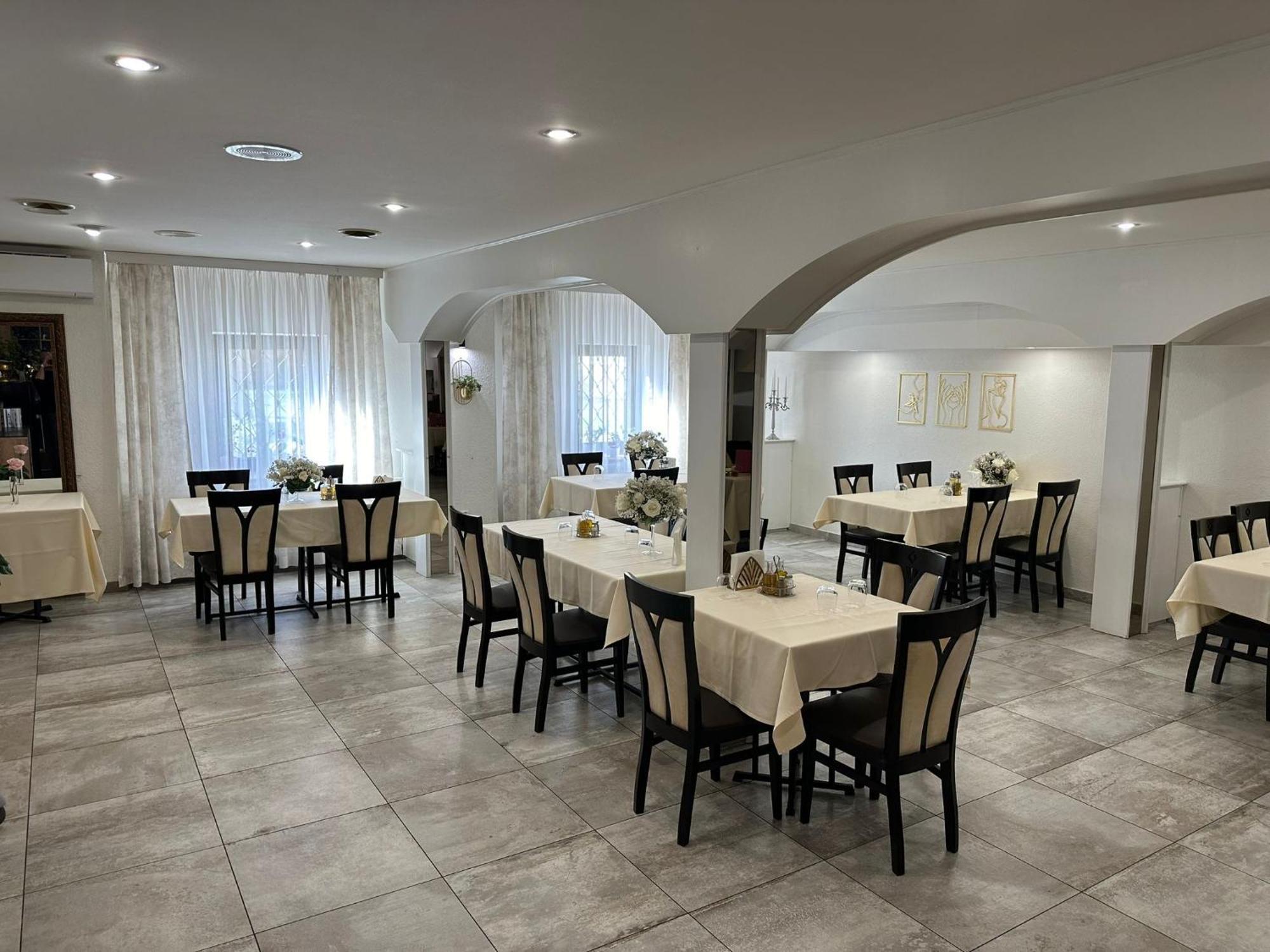 Golden Golem Hotel & Spa Прага Екстер'єр фото
